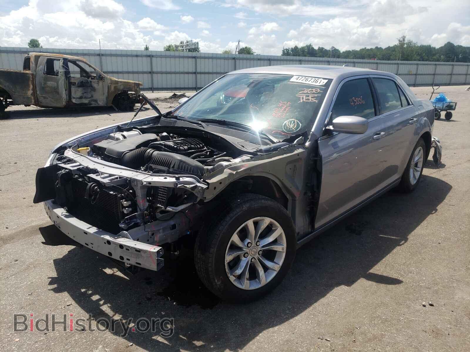2016 CHRYSLER 300 - VIN: 2C3CCAAG2GH197706 - Фото 2