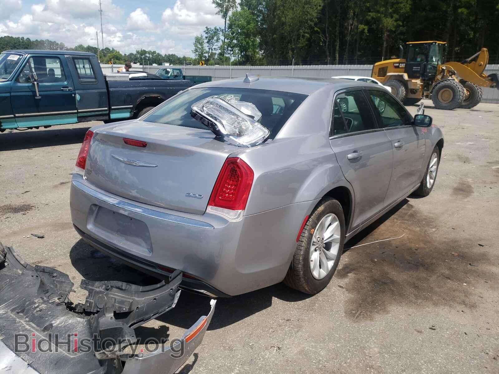 2016 CHRYSLER 300 - VIN: 2C3CCAAG2GH197706 - Фото 4