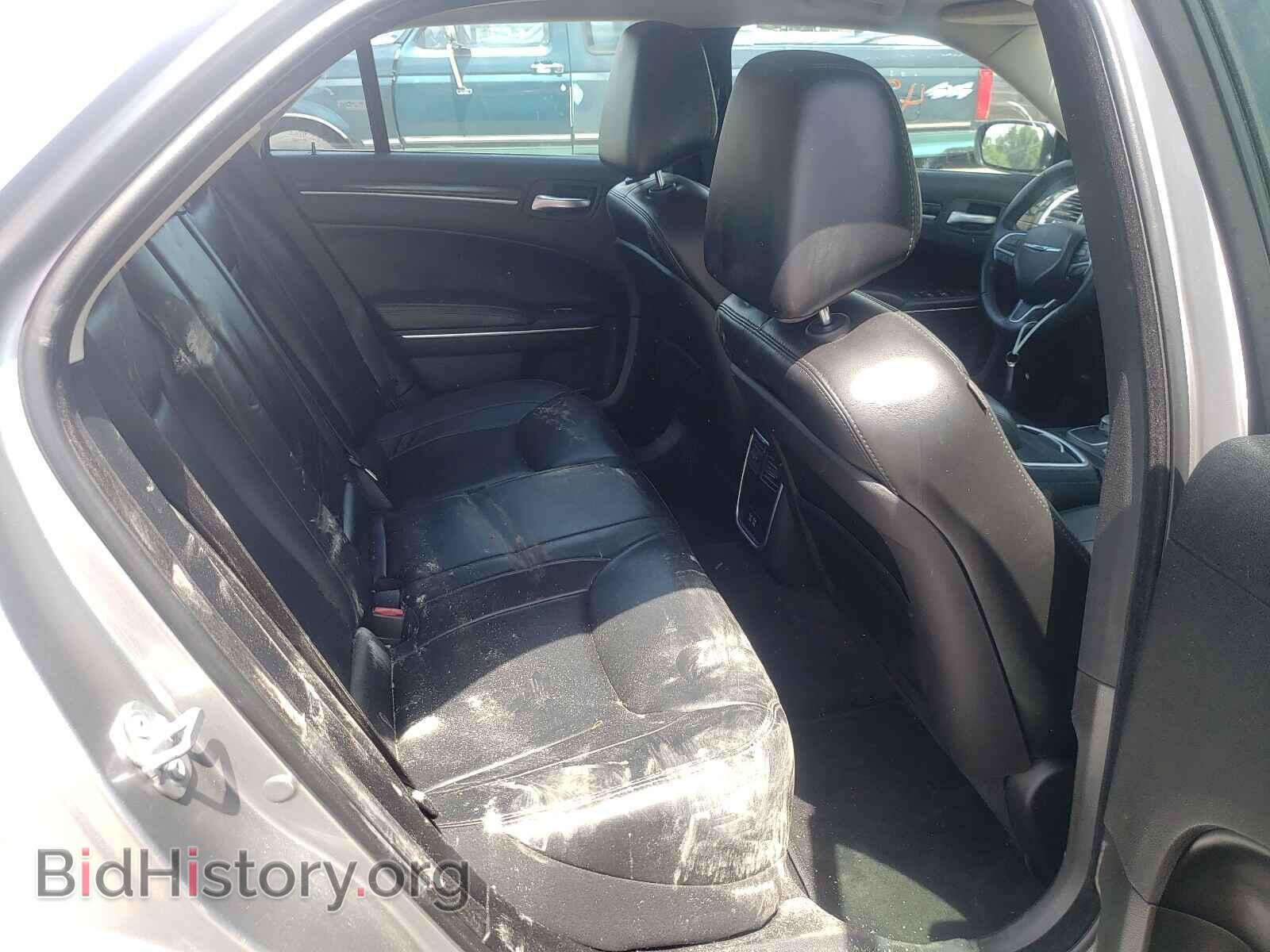 2016 CHRYSLER 300 - VIN: 2C3CCAAG2GH197706 - Фото 6