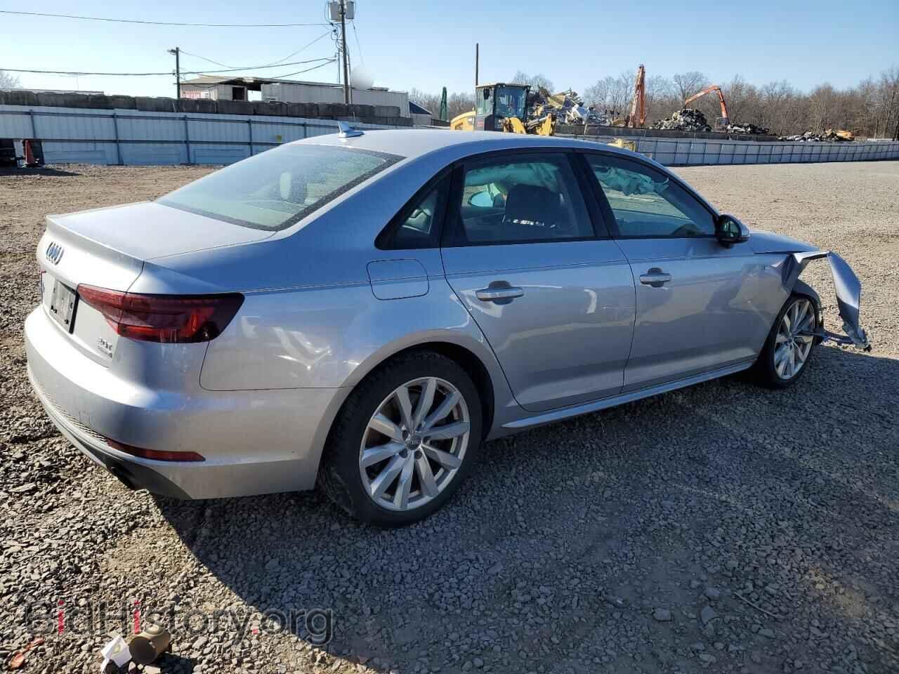 2018 AUDI A4 - VIN: WAUDNAF42JA060275 - Фото 3
