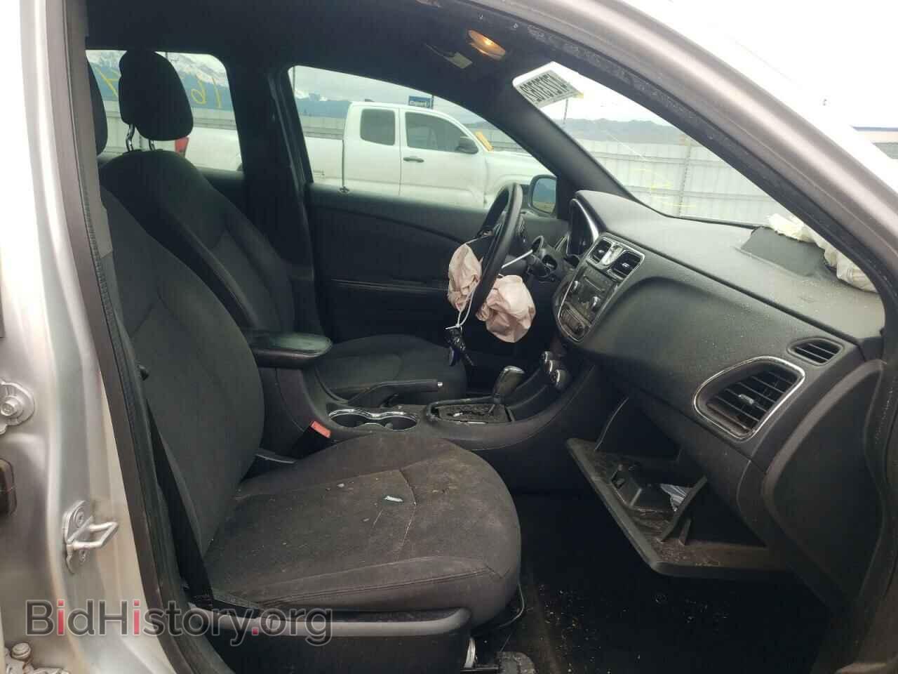 2012 CHRYSLER 200 - VIN: 1C3CCBAB3CN205338 - Фото 5