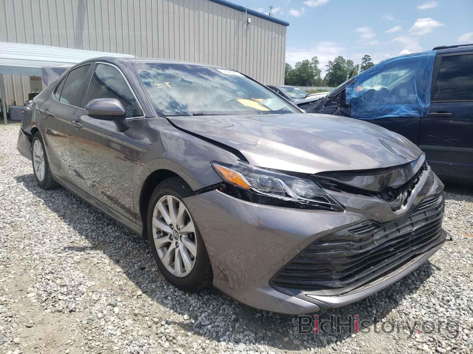 Photo 4T1B11HK1JU016814 - TOYOTA CAMRY 2018