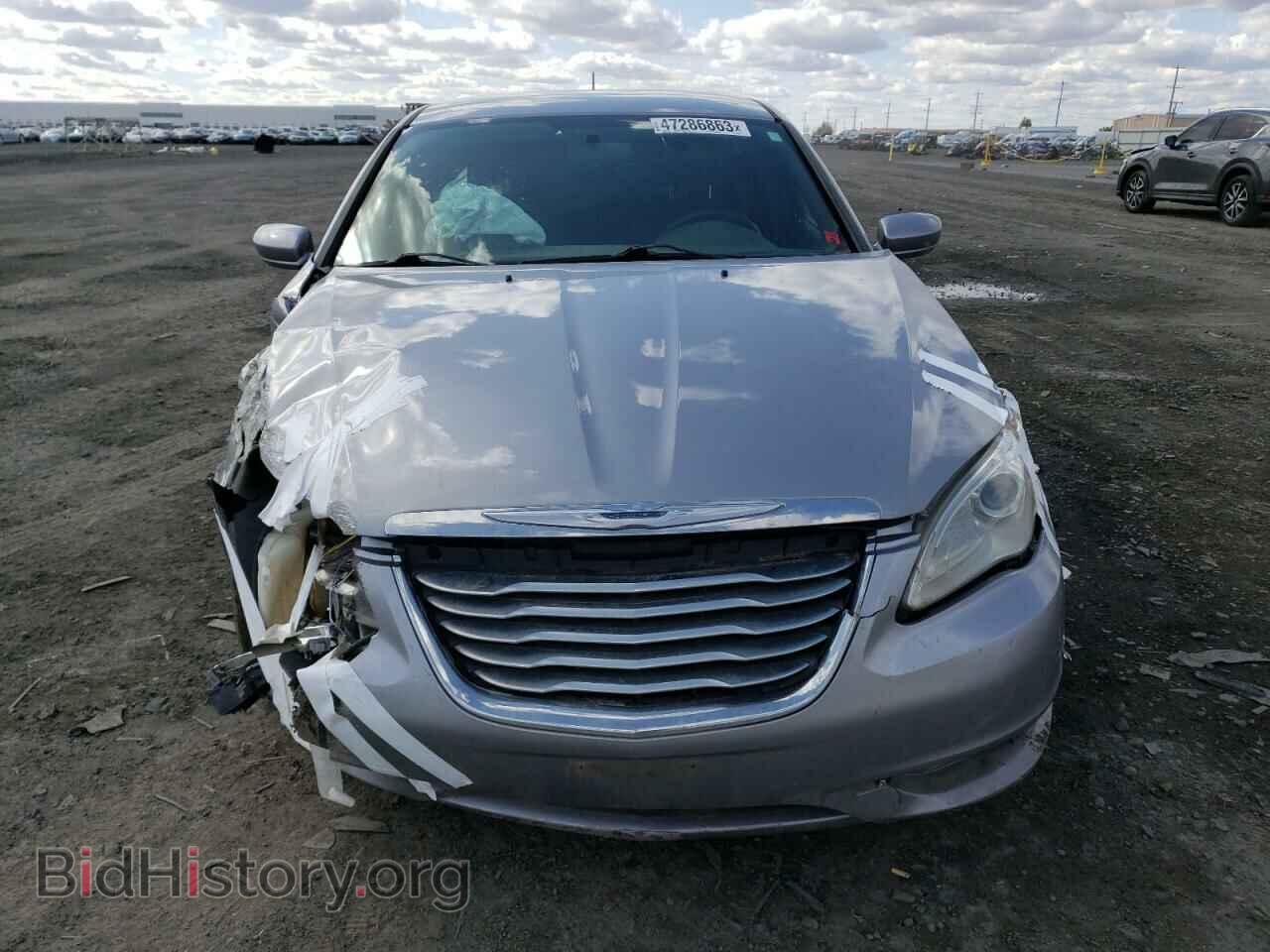 2013 CHRYSLER 200 - VIN: 1C3CCBAB6DN588886 - Фото 5