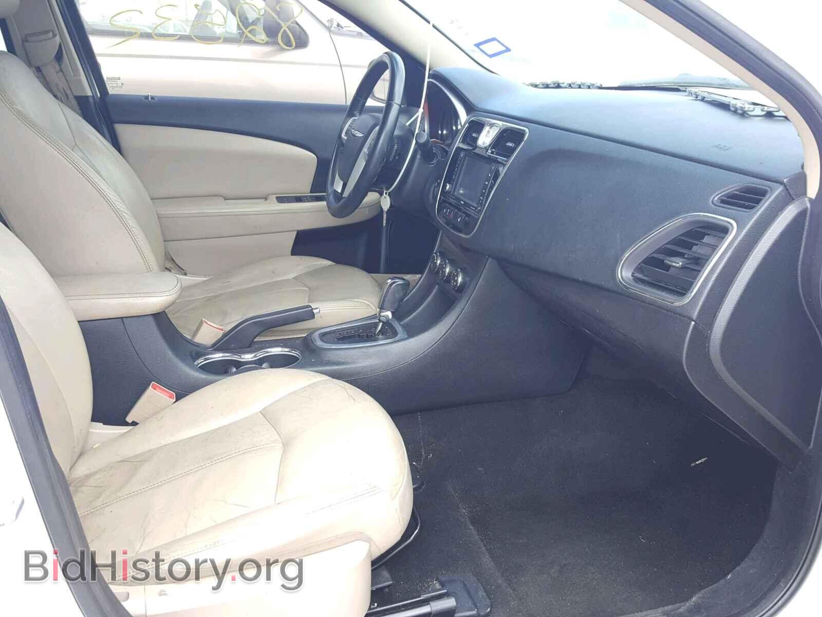 2011 CHRYSLER 200 - VIN: 1C3BC2FG0BN520189 - Фото 5