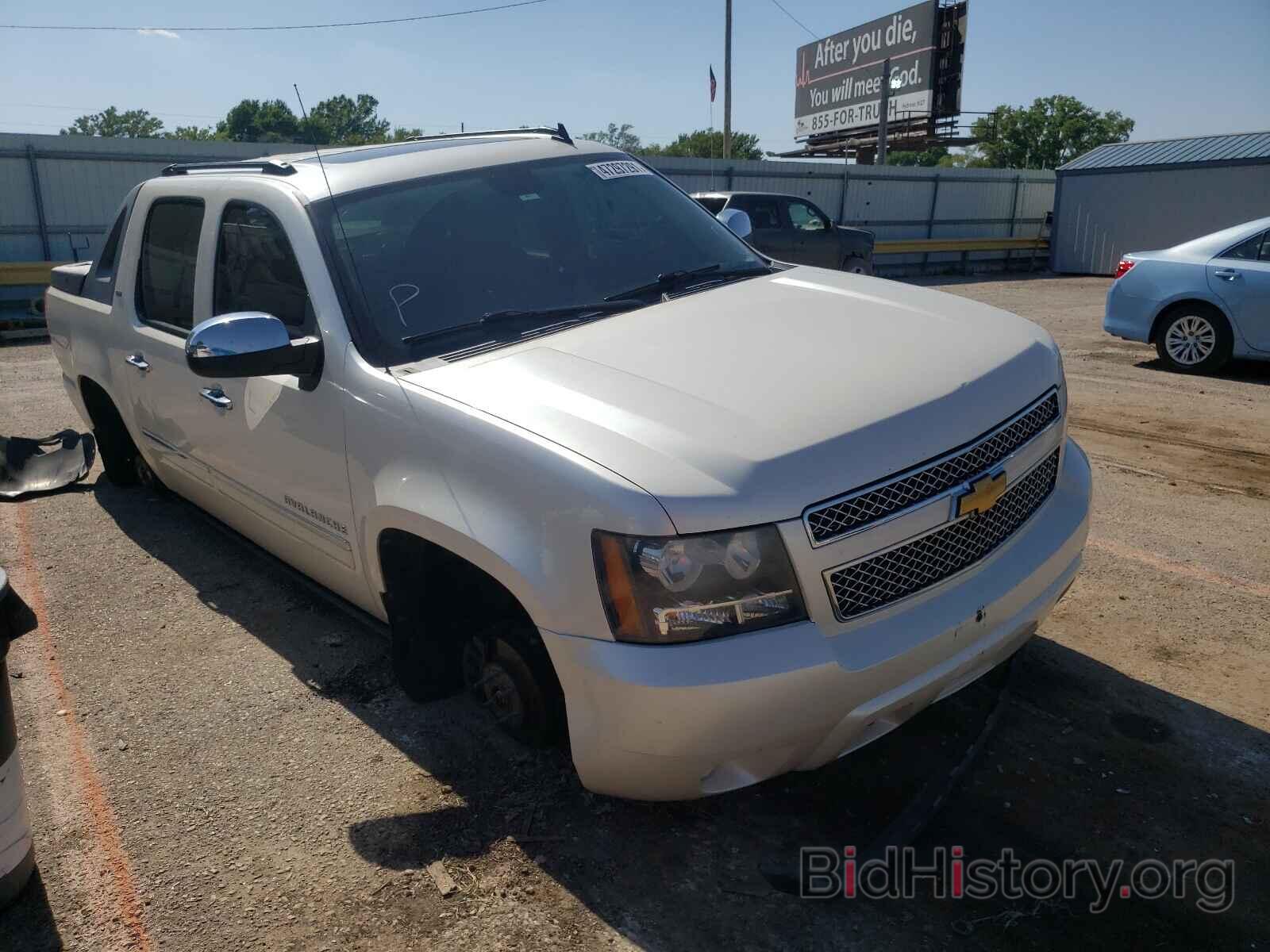 Photo 3GNVKGE02AG125801 - CHEVROLET AVALANCHE 2010