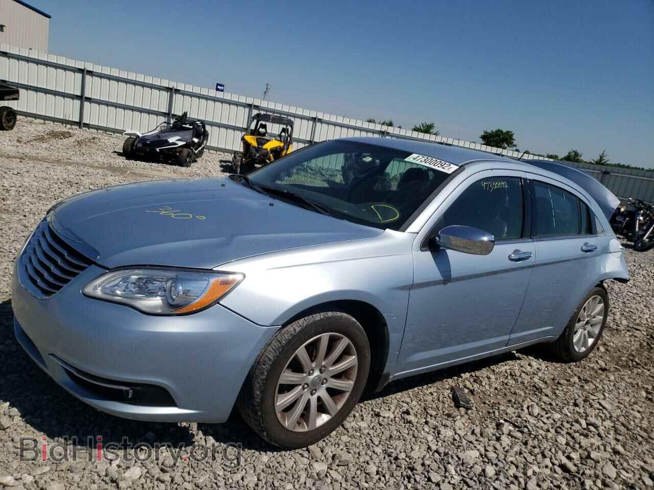2014 CHRYSLER 200 - VIN: 1C3CCBCG8EN156522 - Фото 2