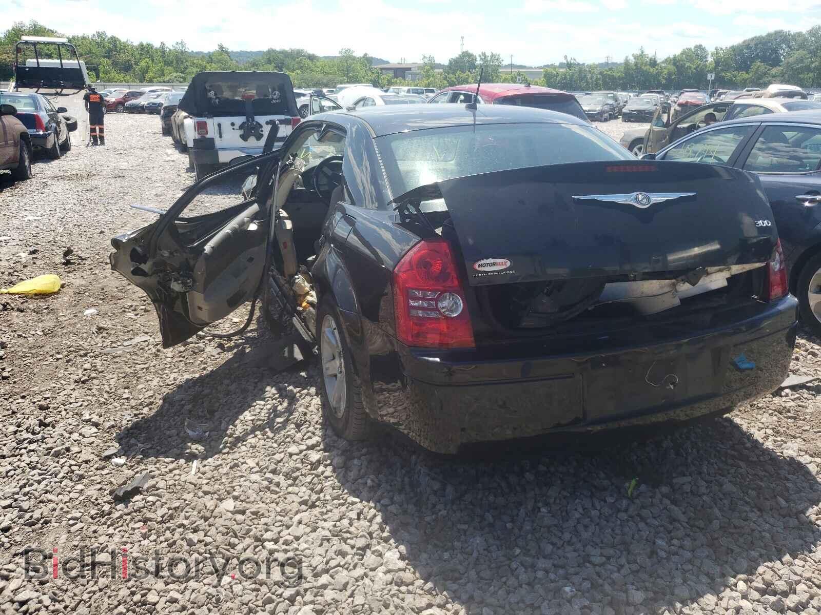 2008 CHRYSLER 300 - VIN: 2C3KA43R28H191908 - Фото 3