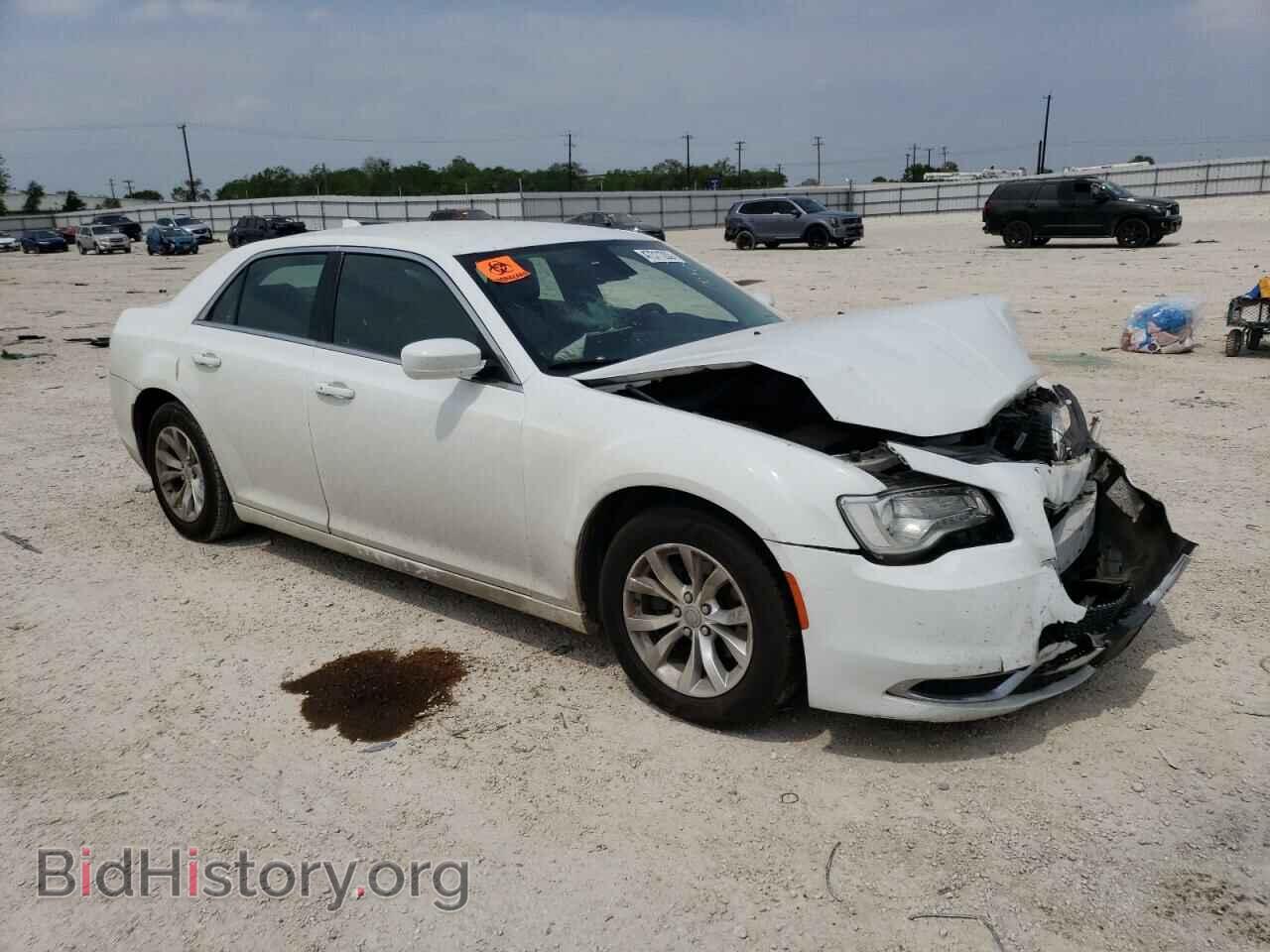 2015 CHRYSLER 300 - VIN: 2C3CCAAG5FH807872 - Фото 4