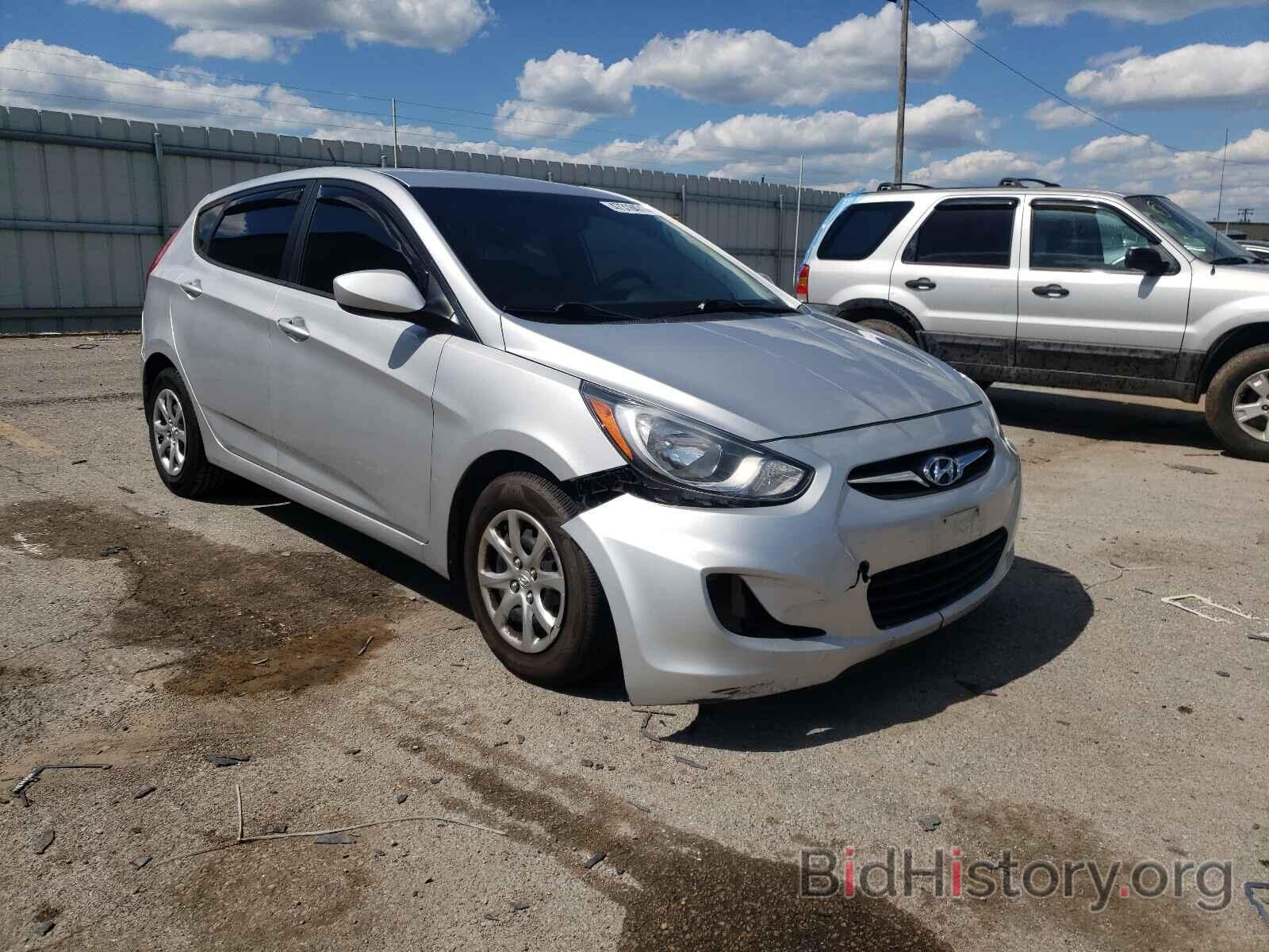 Photo KMHCT5AE8DU085756 - HYUNDAI ACCENT 2013