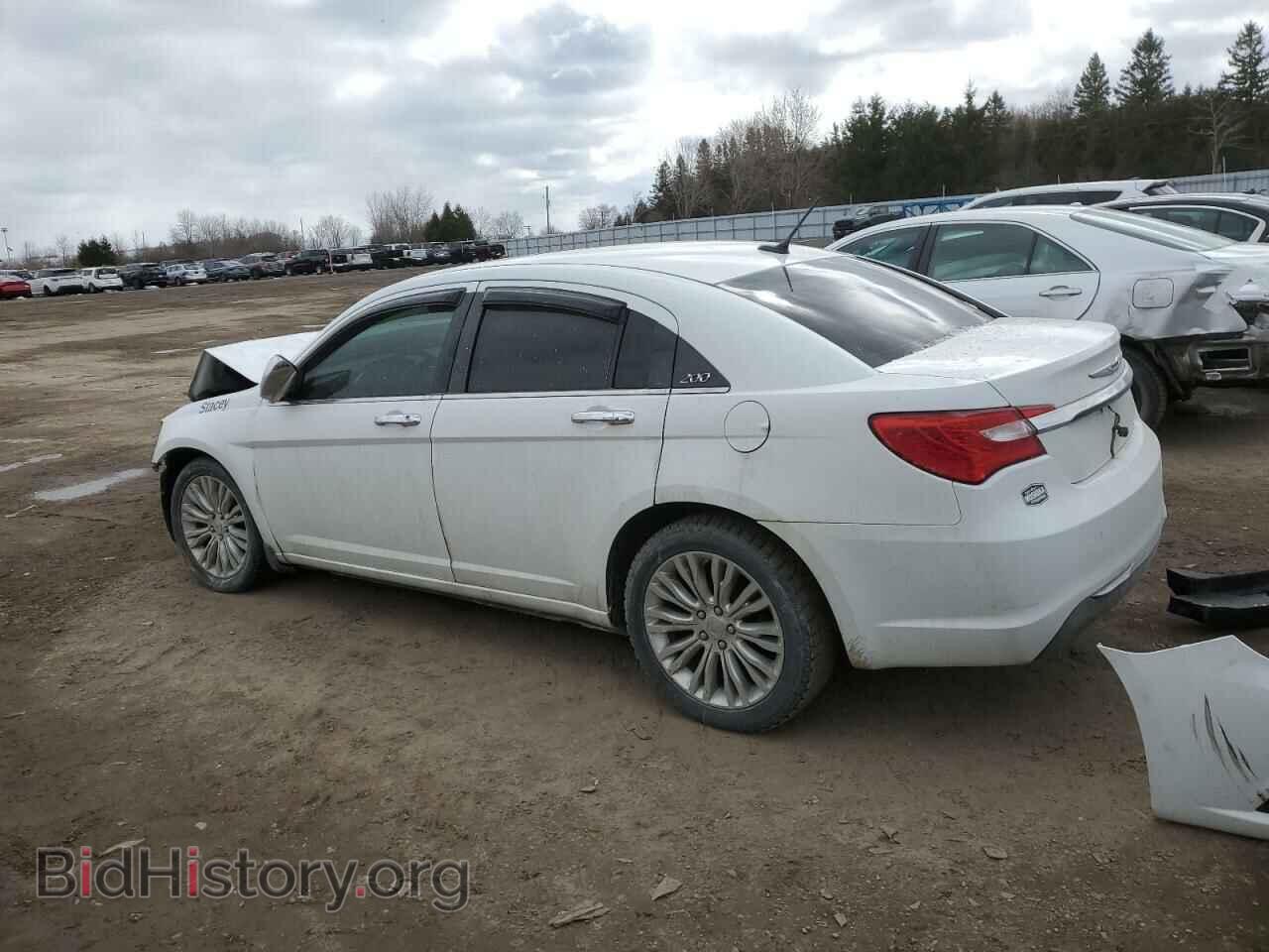 2013 CHRYSLER 200 - VIN: 1C3CCBCG7DN742854 - Фото 2