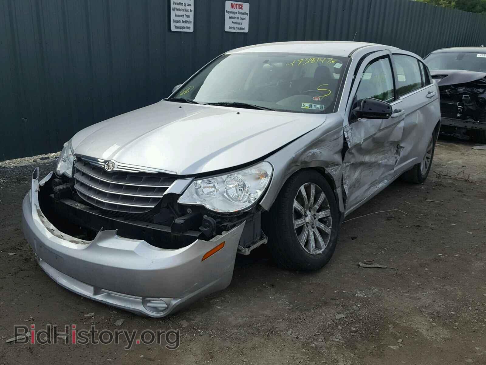 2010 CHRYSLER SEBRING - VIN: 1C3CC5FB3AN233907 - Фото 2