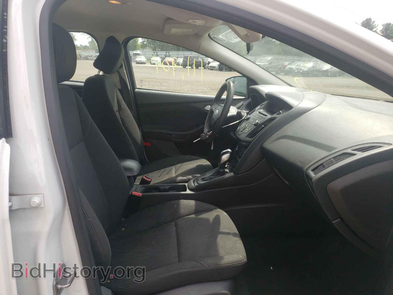 2016 FORD FOCUS - VIN: 1FADP3F2XGL231011 - Photo 5
