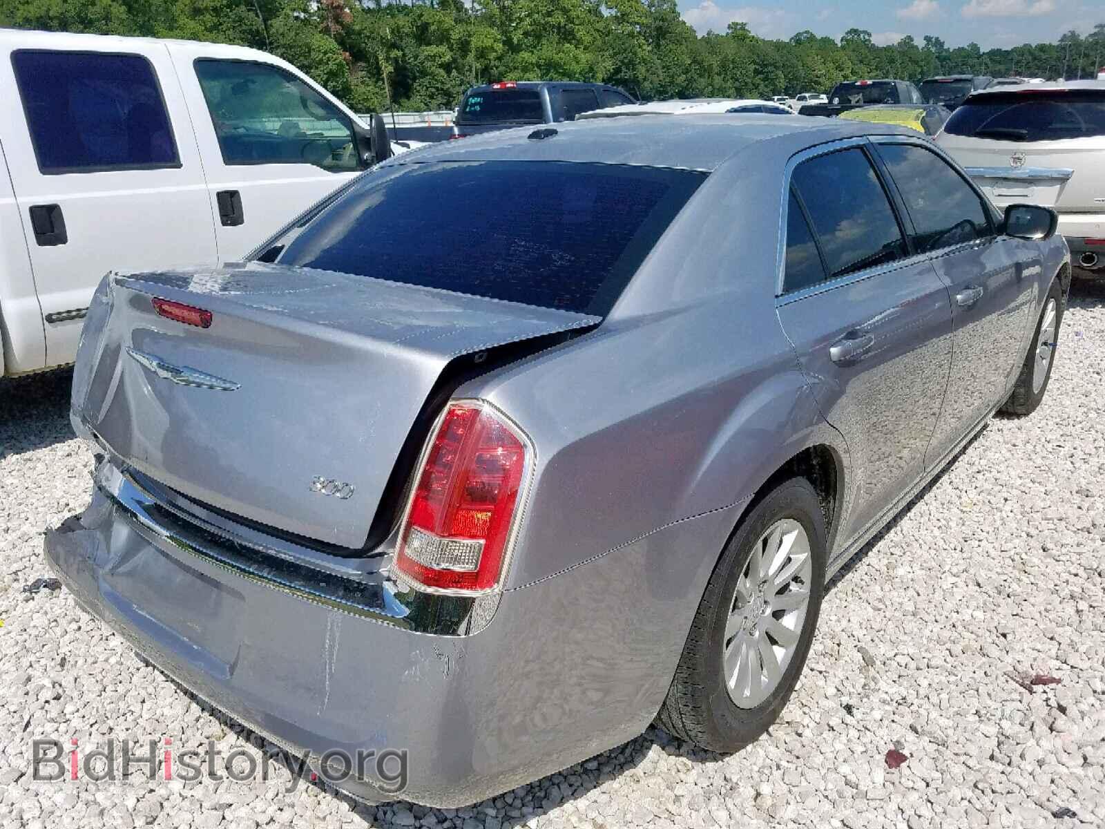 2013 CHRYSLER 300 - VIN: 2C3CCAAG2DH741343 - Фото 4