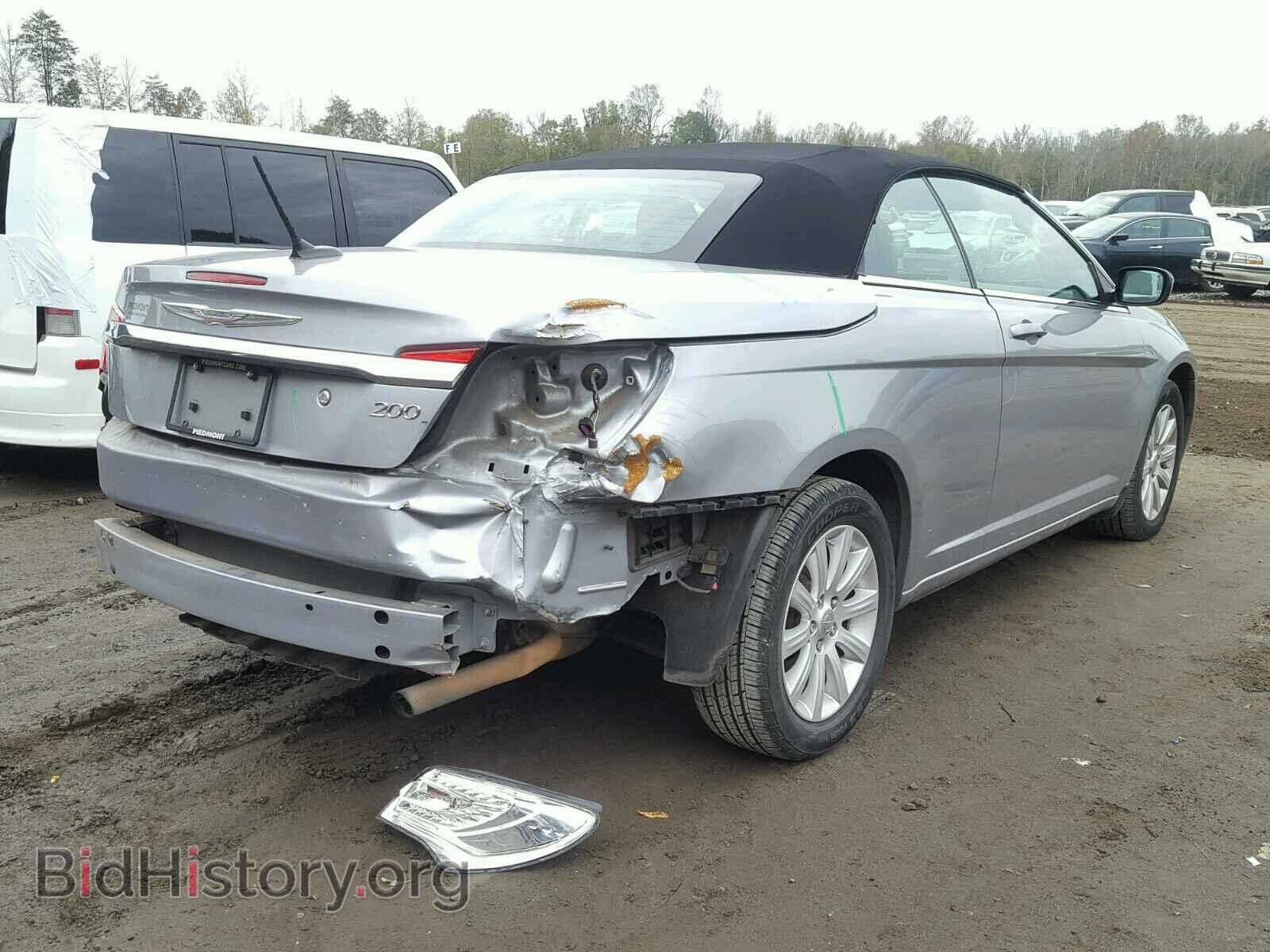 2013 CHRYSLER 200 - VIN: 1C3BCBEB9DN606139 - Фото 4