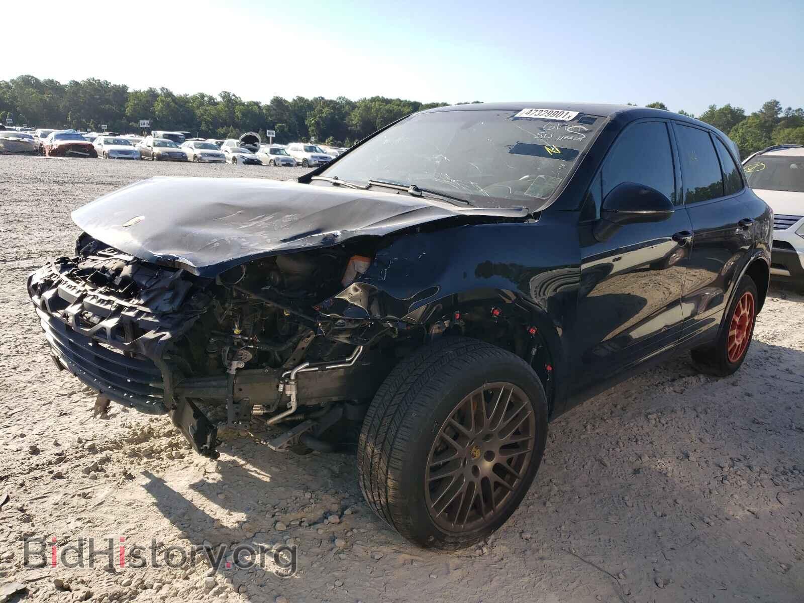 2017 PORSCHE CAYENNE - VIN: WP1AA2A21HKA84048 - Фото 2