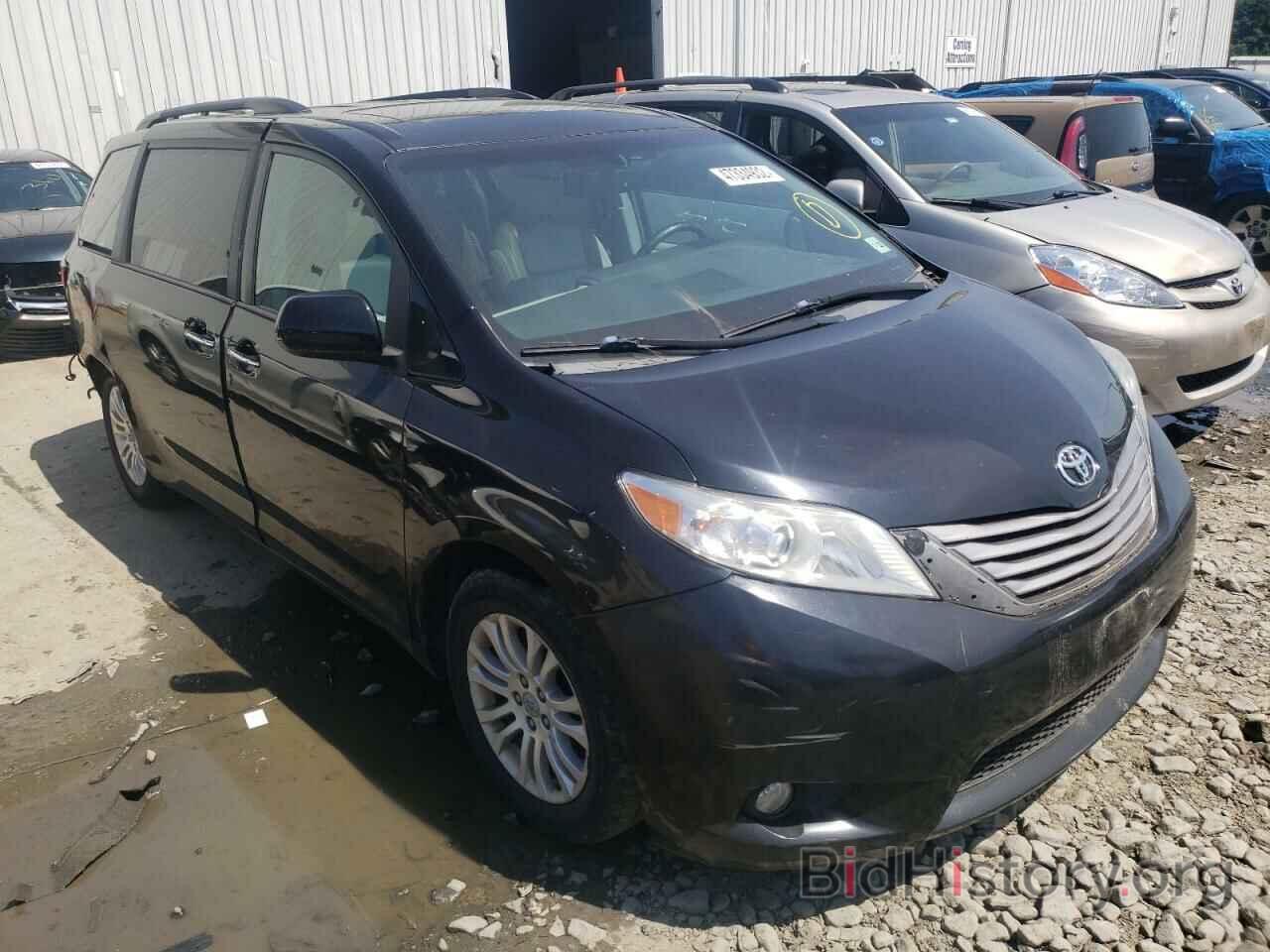 Photo 5TDYZ3DC8HS837019 - TOYOTA SIENNA 2017