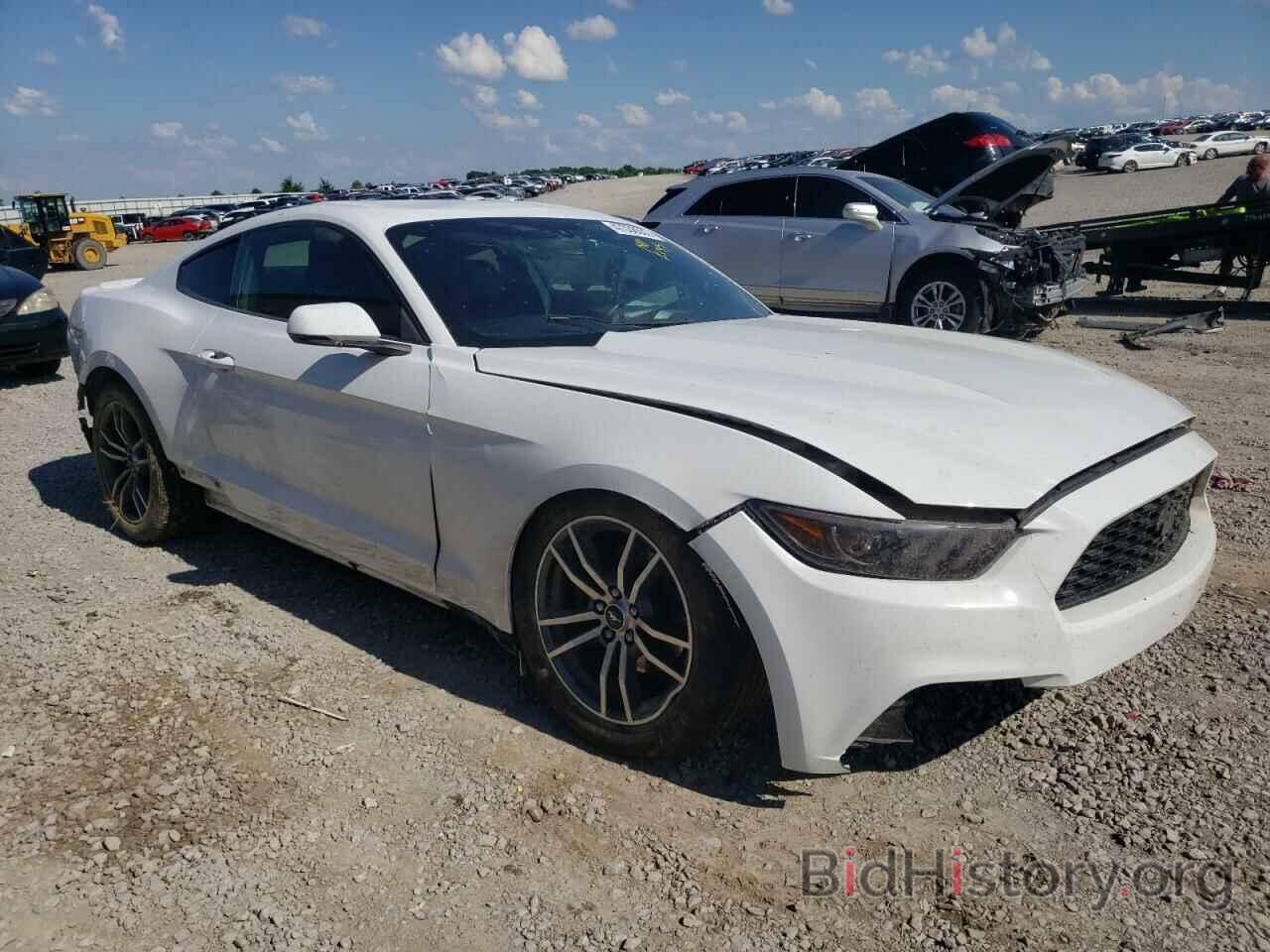 Photo 1FA6P8TH0F5353104 - FORD MUSTANG 2015