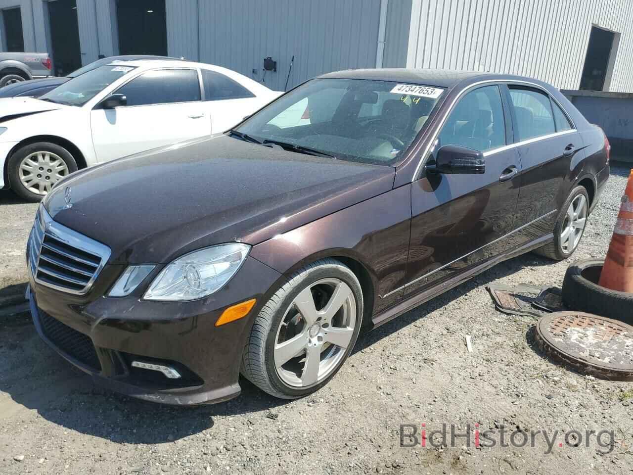 Photo WDDHF5GB6BA374900 - MERCEDES-BENZ E-CLASS 2011