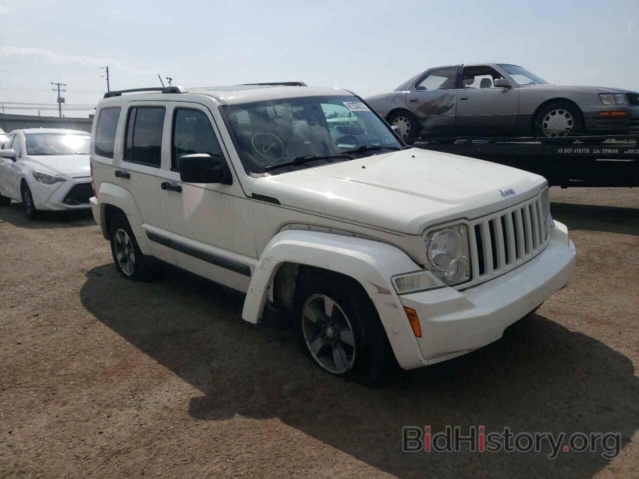 Фотография 1J8GN28K68W250152 - JEEP LIBERTY 2008