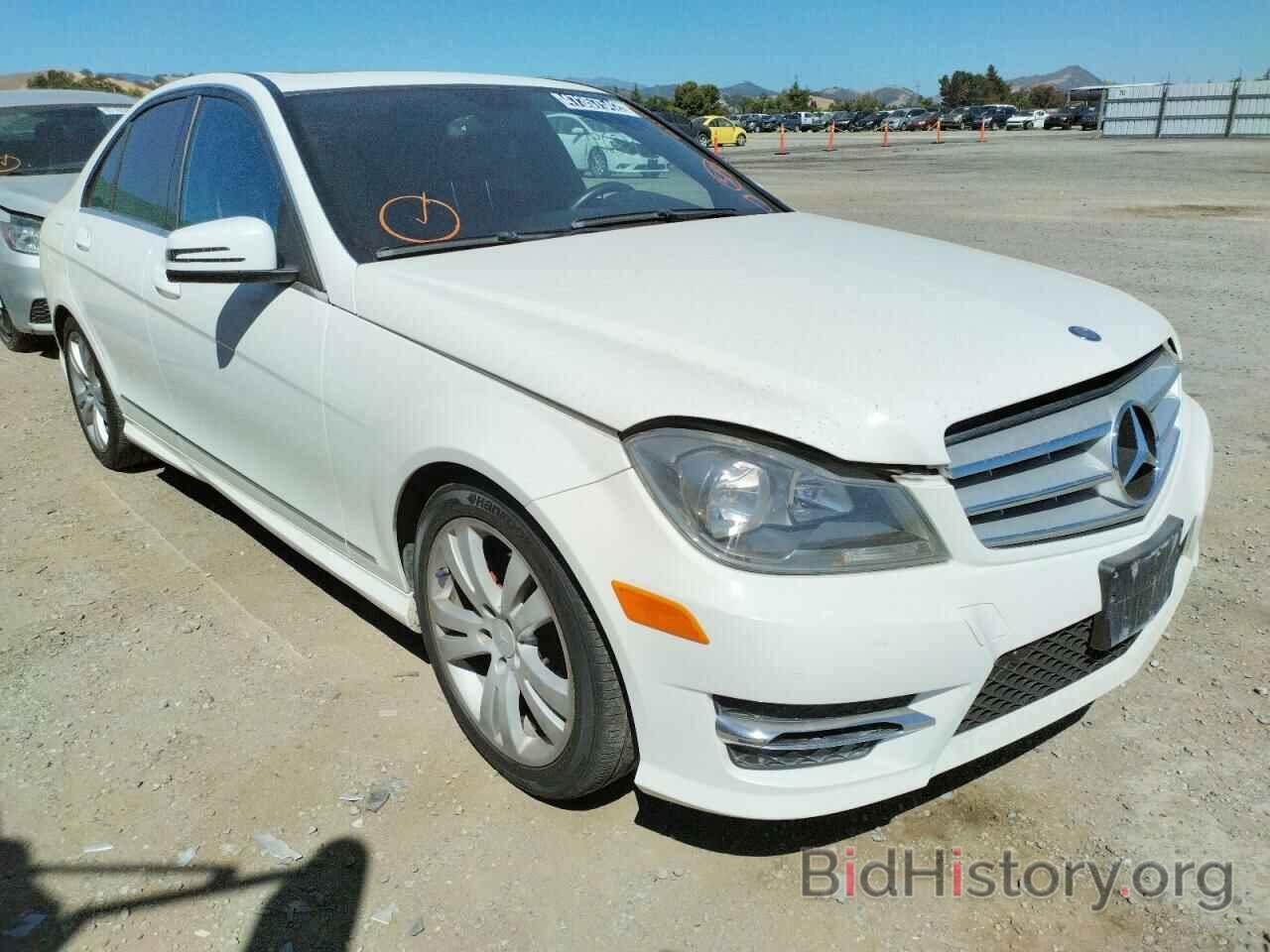 Photo WDDGF4HB2DR261485 - MERCEDES-BENZ C-CLASS 2013