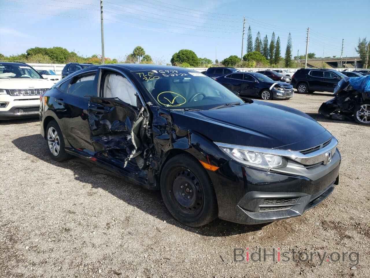 Photo 19XFC2F5XJE036979 - HONDA CIVIC 2018