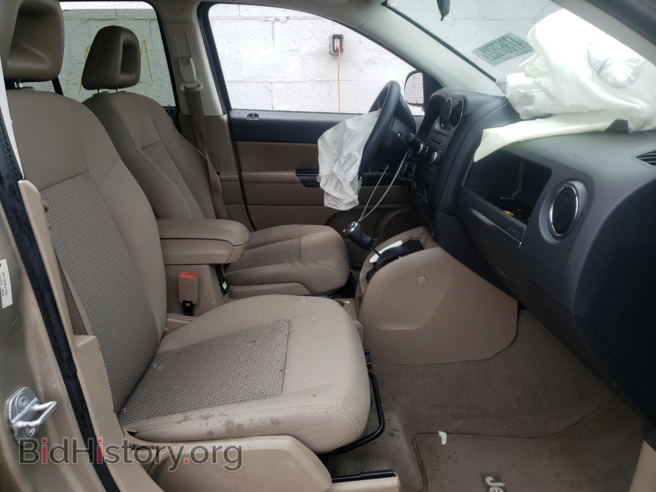 2009 JEEP COMPASS - VIN: 1J4FF47B79D217875 - Photo 5