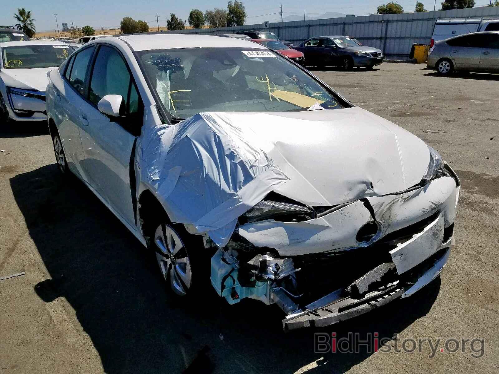 Фотография JTDKARFU5J3055175 - TOYOTA PRIUS 2018