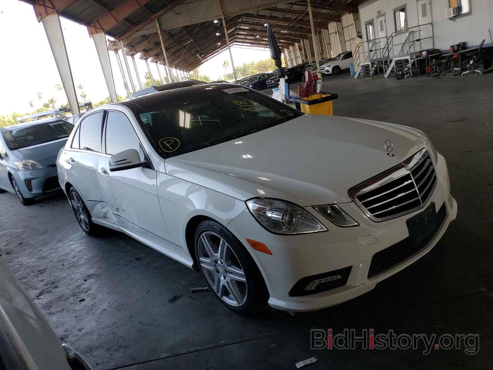 Photo WDDHF5GB8BA341025 - MERCEDES-BENZ E CLASS 2011