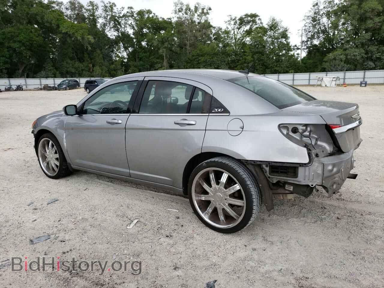 2013 CHRYSLER 200 - VIN: 1C3CCBAB3DN685897 - Photo 2