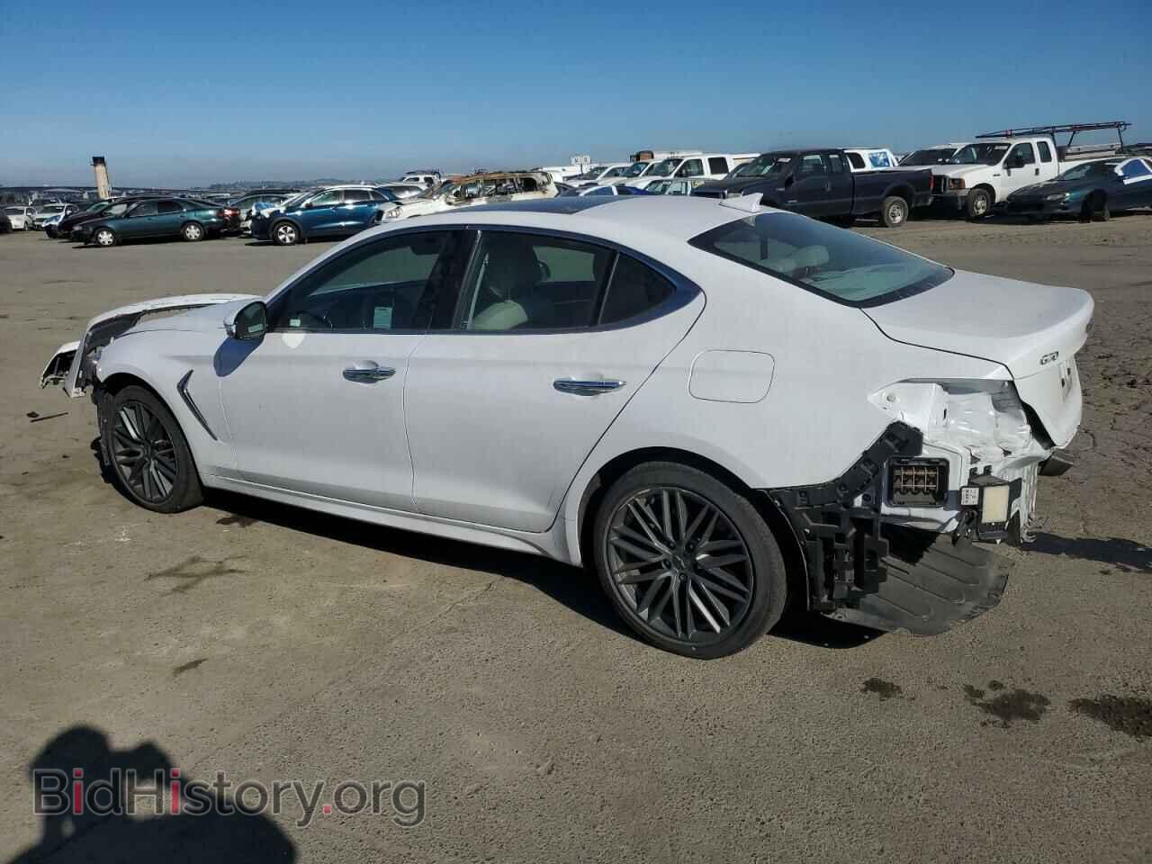 2019 GENESIS G70 - VIN: KMTG34LA9KU026207 - Фото 2