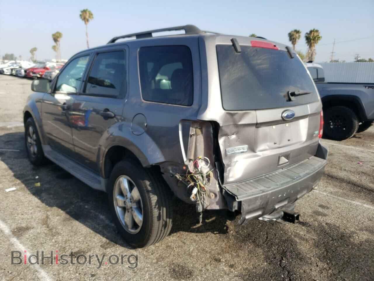 2011 FORD ESCAPE - VIN: 1FMCU0DG2BKA68585 - Фото 3