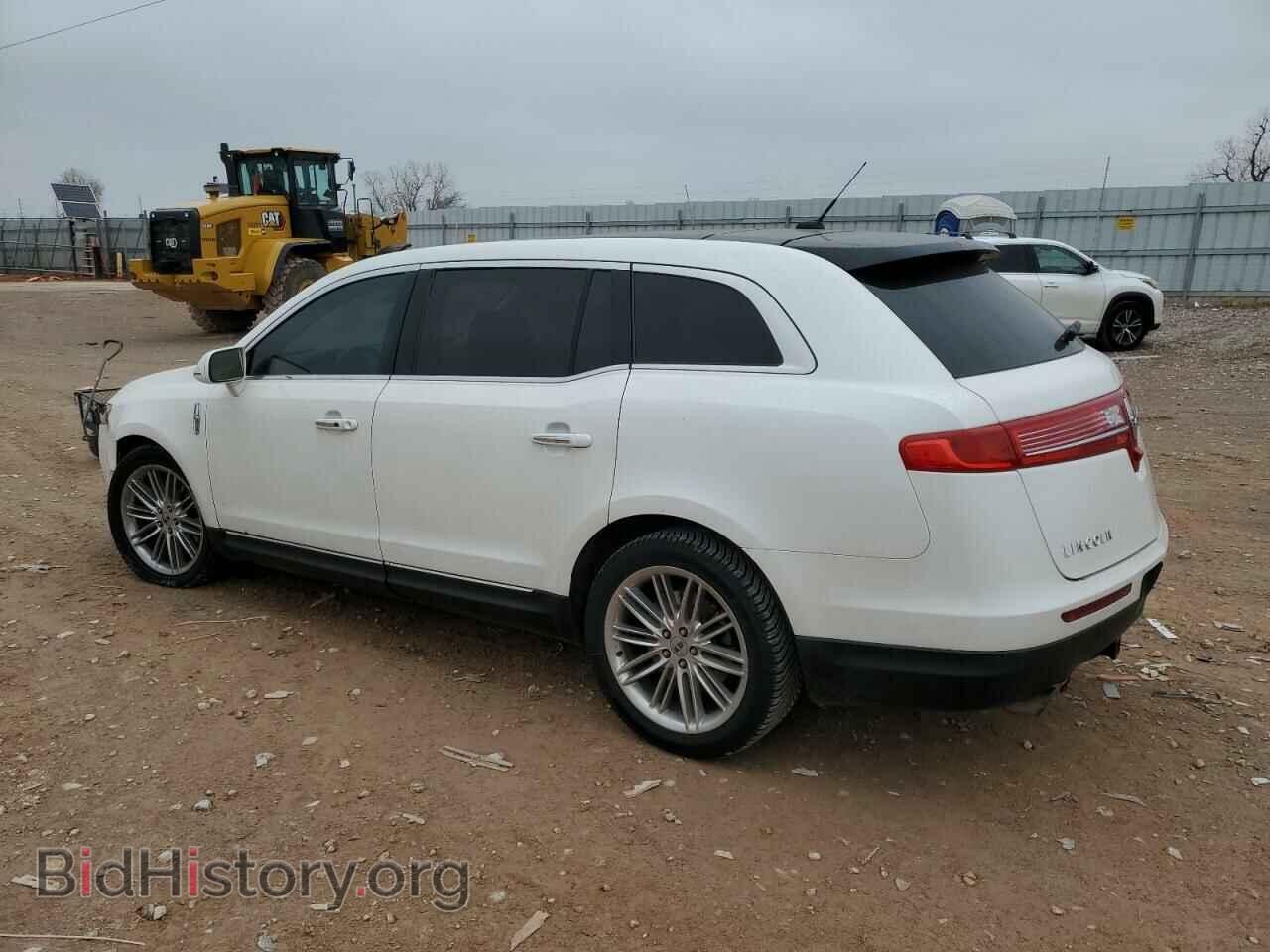 2013 LINCOLN MKT - VIN: 2LMHJ5AT0DBL57513 - Фото 2
