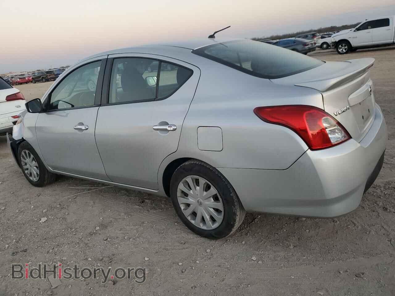 2017 NISSAN VERSA - VIN: 3N1CN7AP3HL815927 - Фото 2