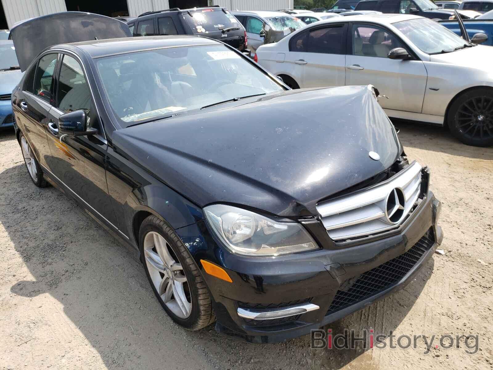 Photo WDDGF4HB5DA772686 - MERCEDES-BENZ C-CLASS 2013