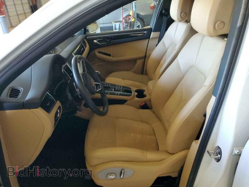 2017 Porsche MACAN (VIN WP1AB2A59HLB20022) — photo 7 of 13