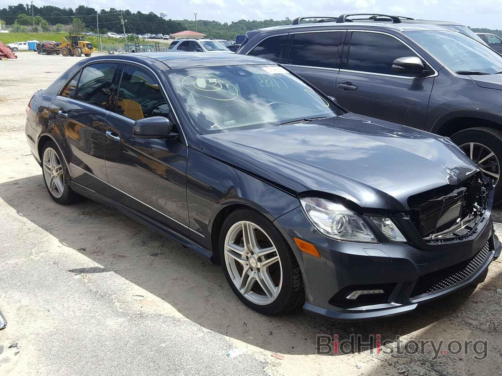 Photo WDDHF9AB3BA303945 - MERCEDES-BENZ E CLASS 2011