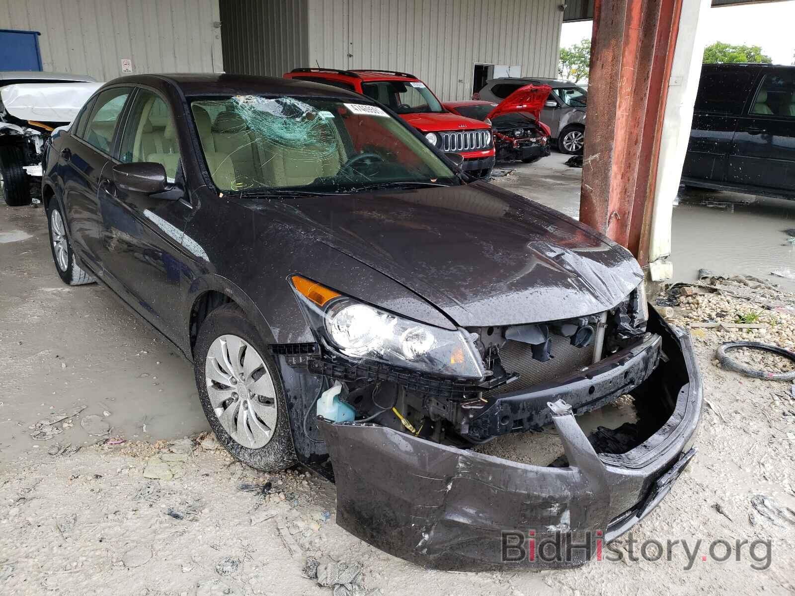 Photo 1HGCP2F39CA075026 - HONDA ACCORD 2012