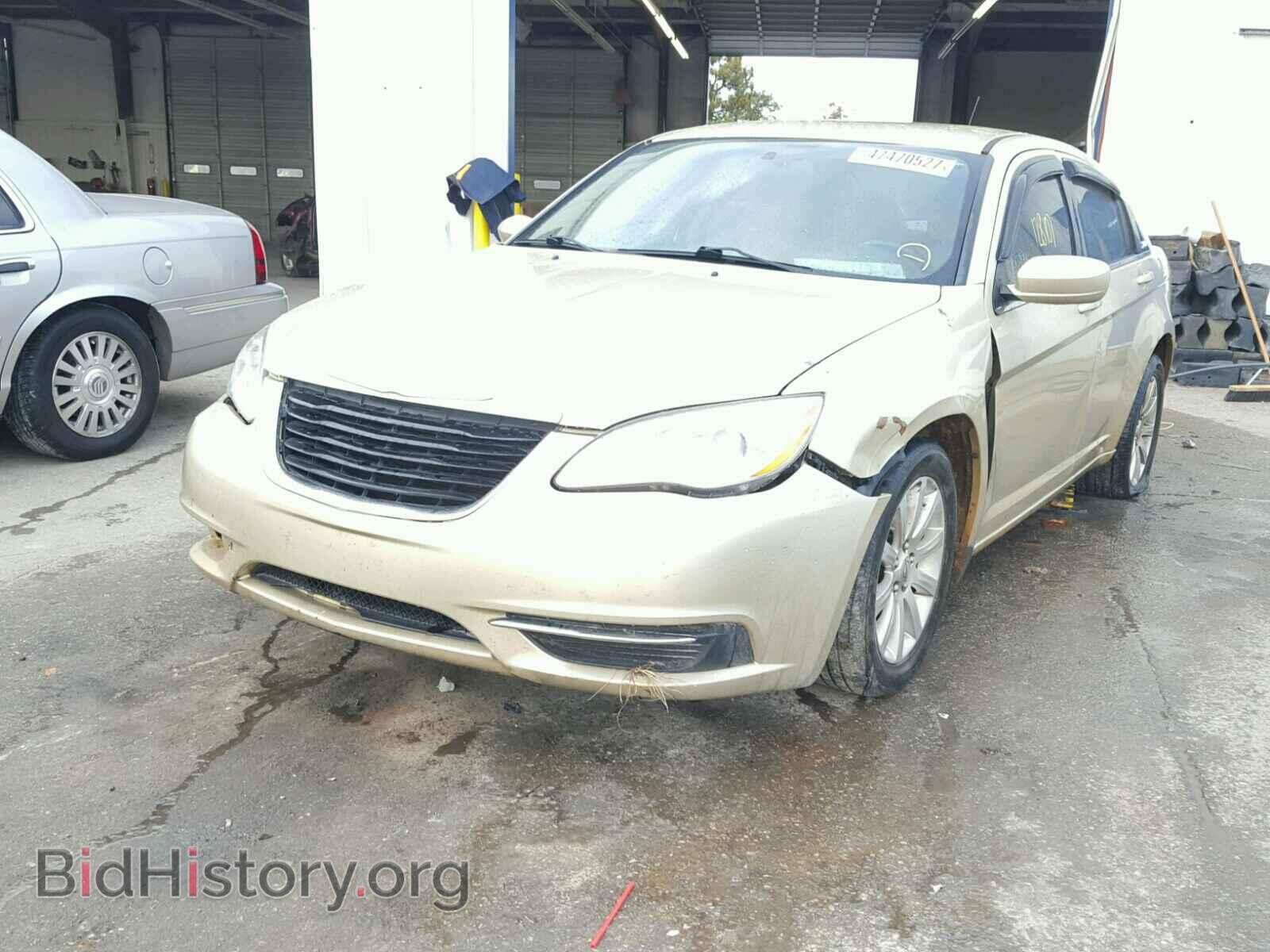 2011 CHRYSLER 200 - VIN: 1C3BC1FB2BN500556 - Фото 2