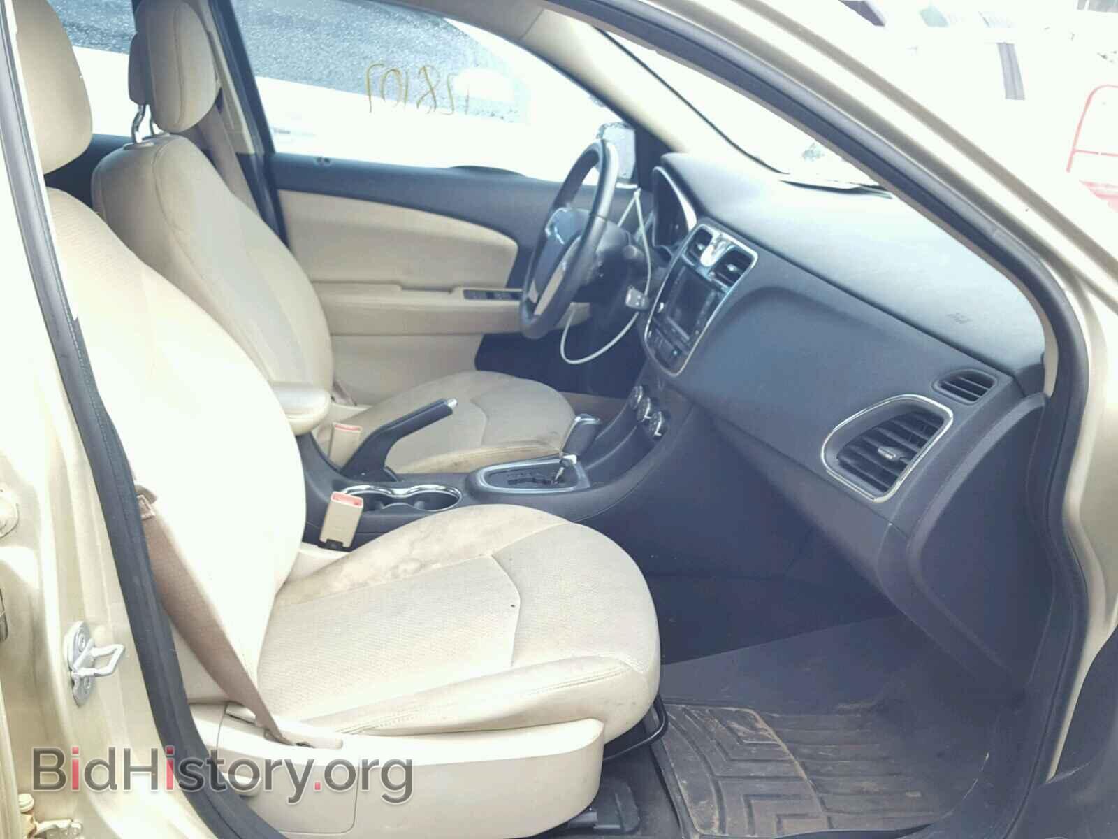 2011 CHRYSLER 200 - VIN: 1C3BC1FB2BN500556 - Фото 5
