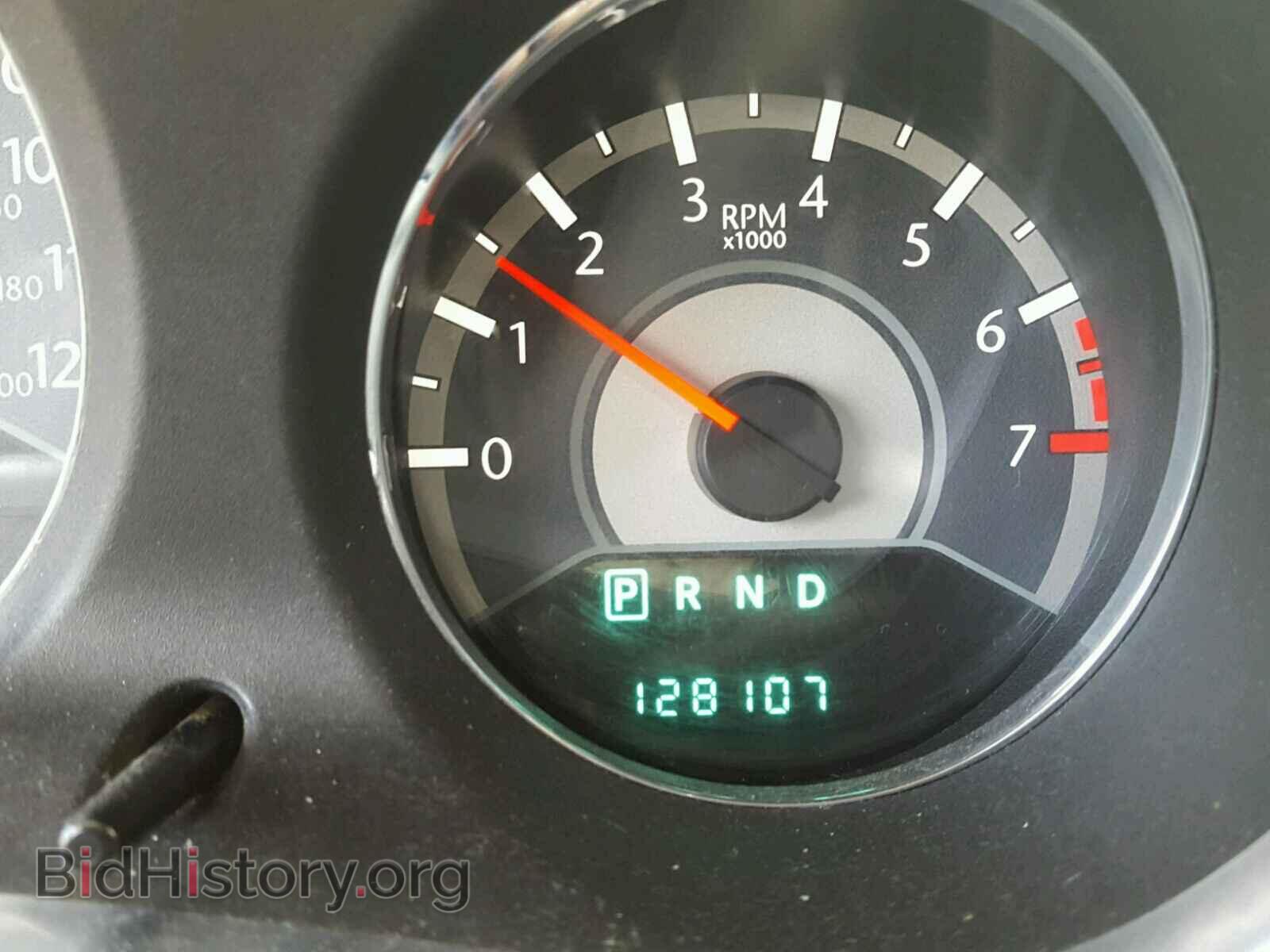 2011 CHRYSLER 200 - VIN: 1C3BC1FB2BN500556 - Фото 8