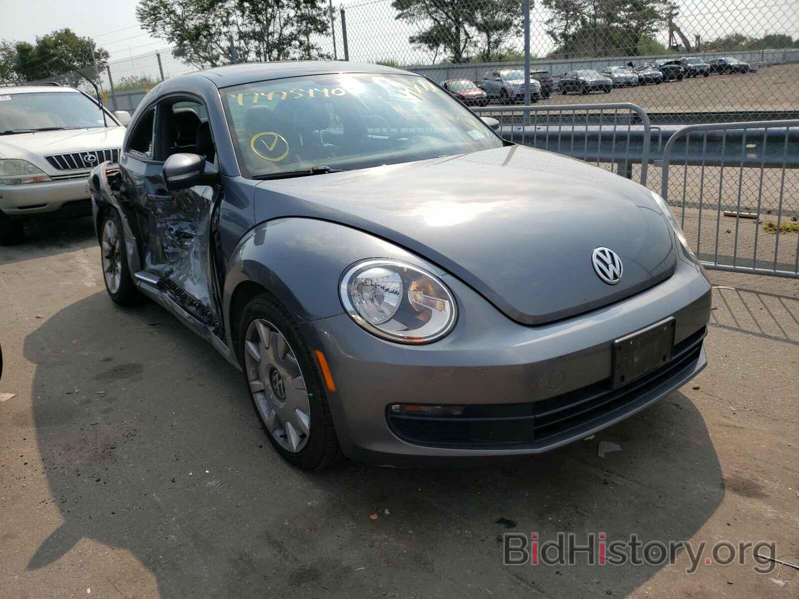 Photo 3VWJP7AT9DM606950 - VOLKSWAGEN BEETLE 2013