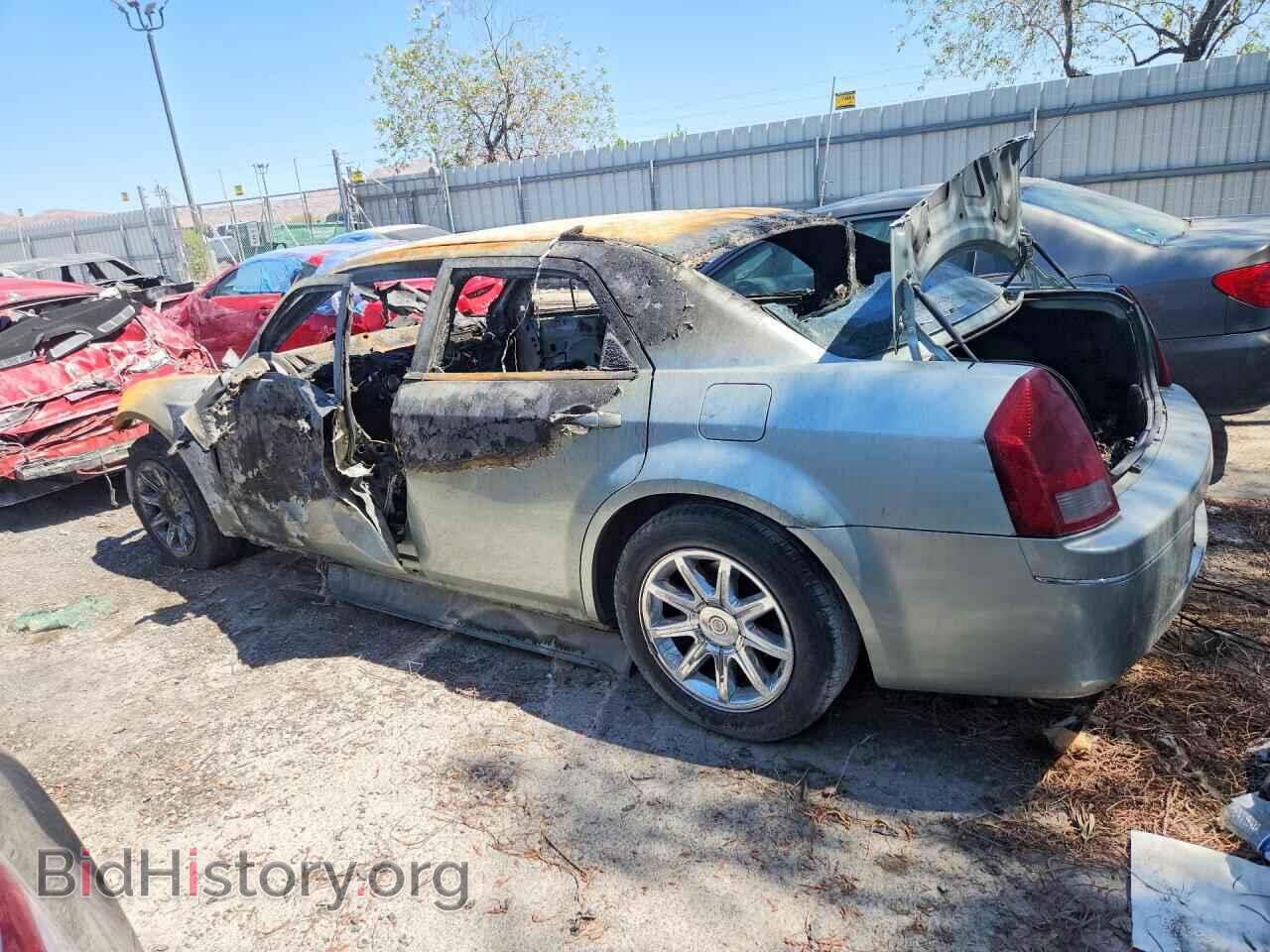 2006 CHRYSLER 300 - VIN: 2C3KA53G06H257695 - Фото 2