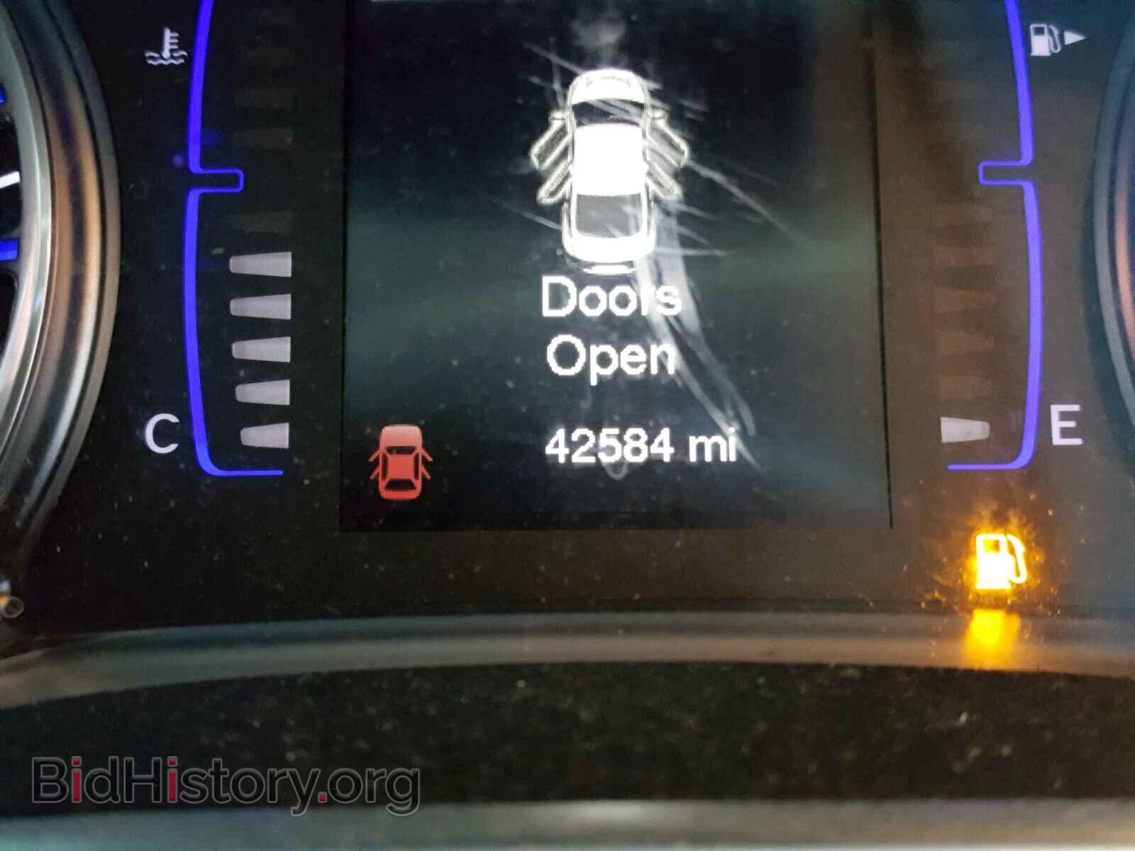 2016 CHRYSLER 200 - VIN: 1C3CCCABXGN129693 - Фото 8