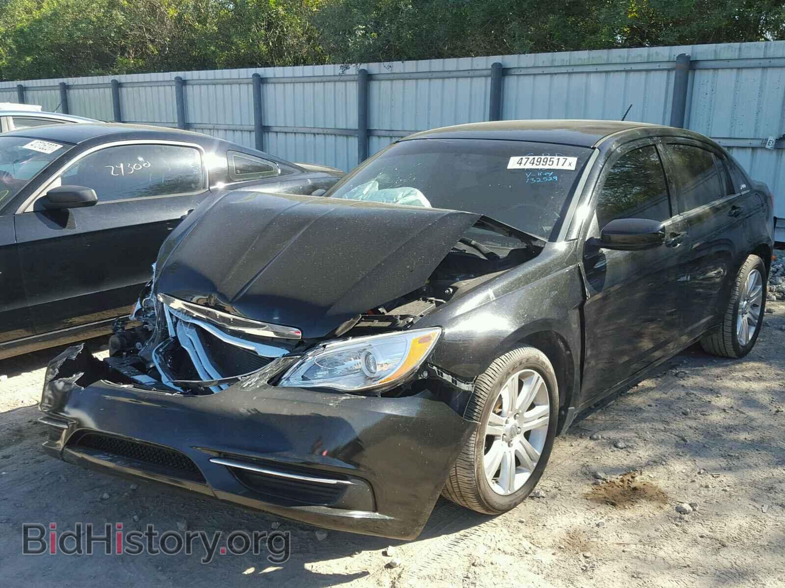 2013 CHRYSLER 200 - VIN: 1C3CCBAB9DN762174 - Фото 2