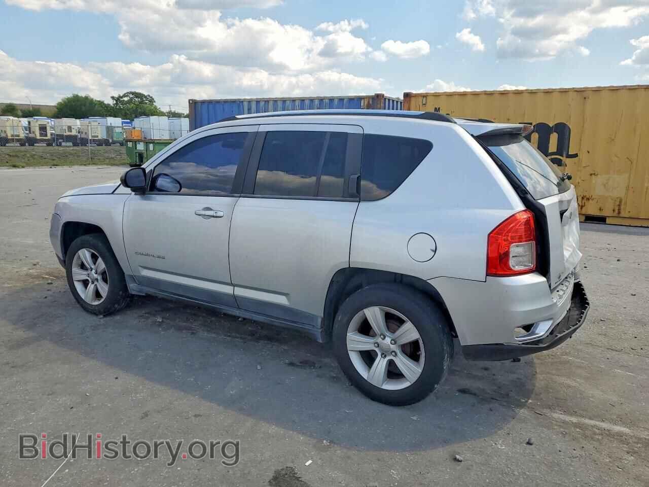 2011 JEEP COMPASS - VIN: 1J4NT1FA8BD240955 - Photo 2