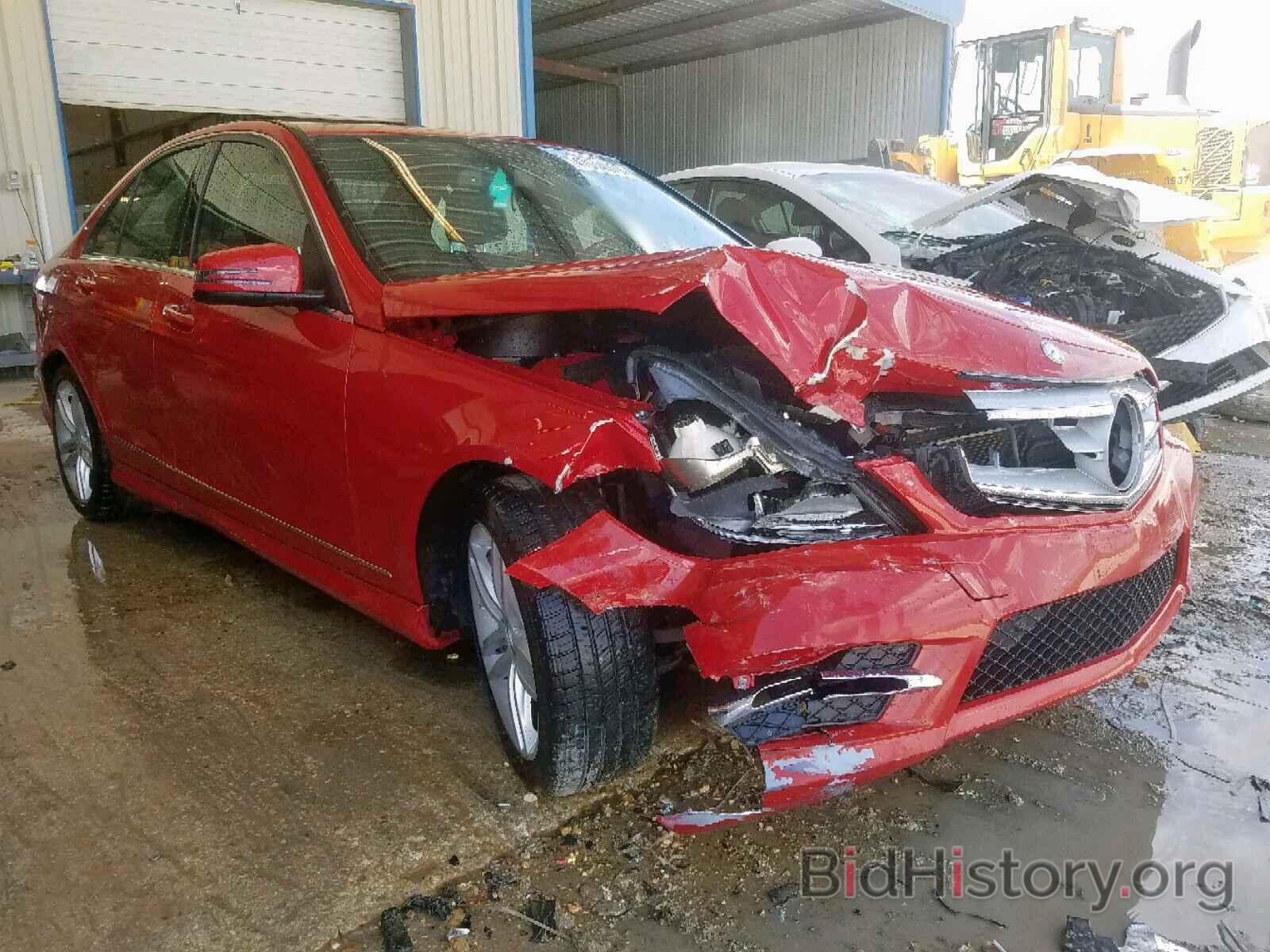 Photo WDDGF4HB8DR294796 - MERCEDES-BENZ C 250 2013