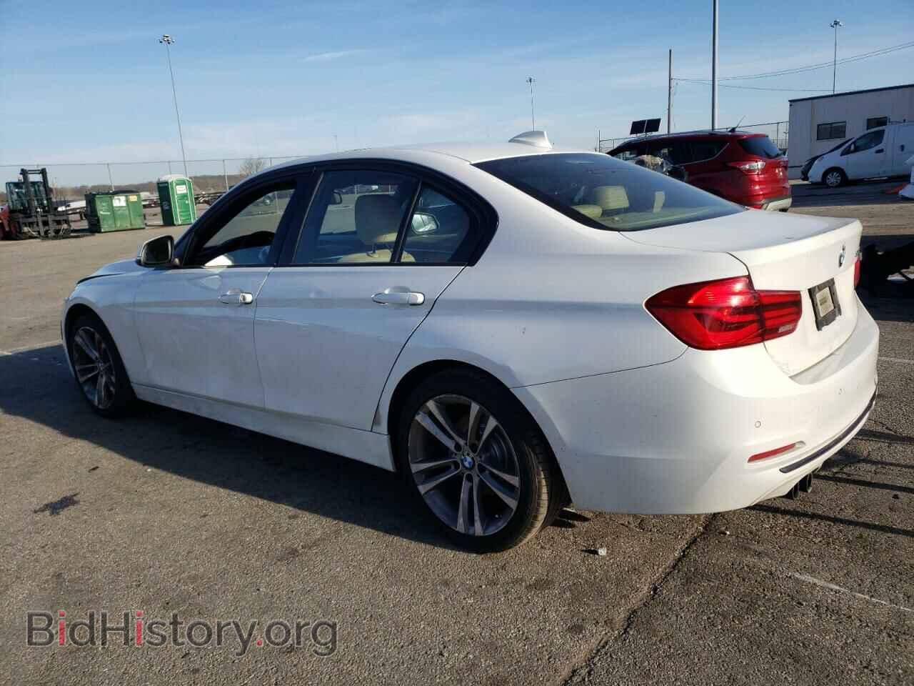 2016 BMW 3 SERIES - VIN: WBA8E9G52GNU29189 - Фото 2