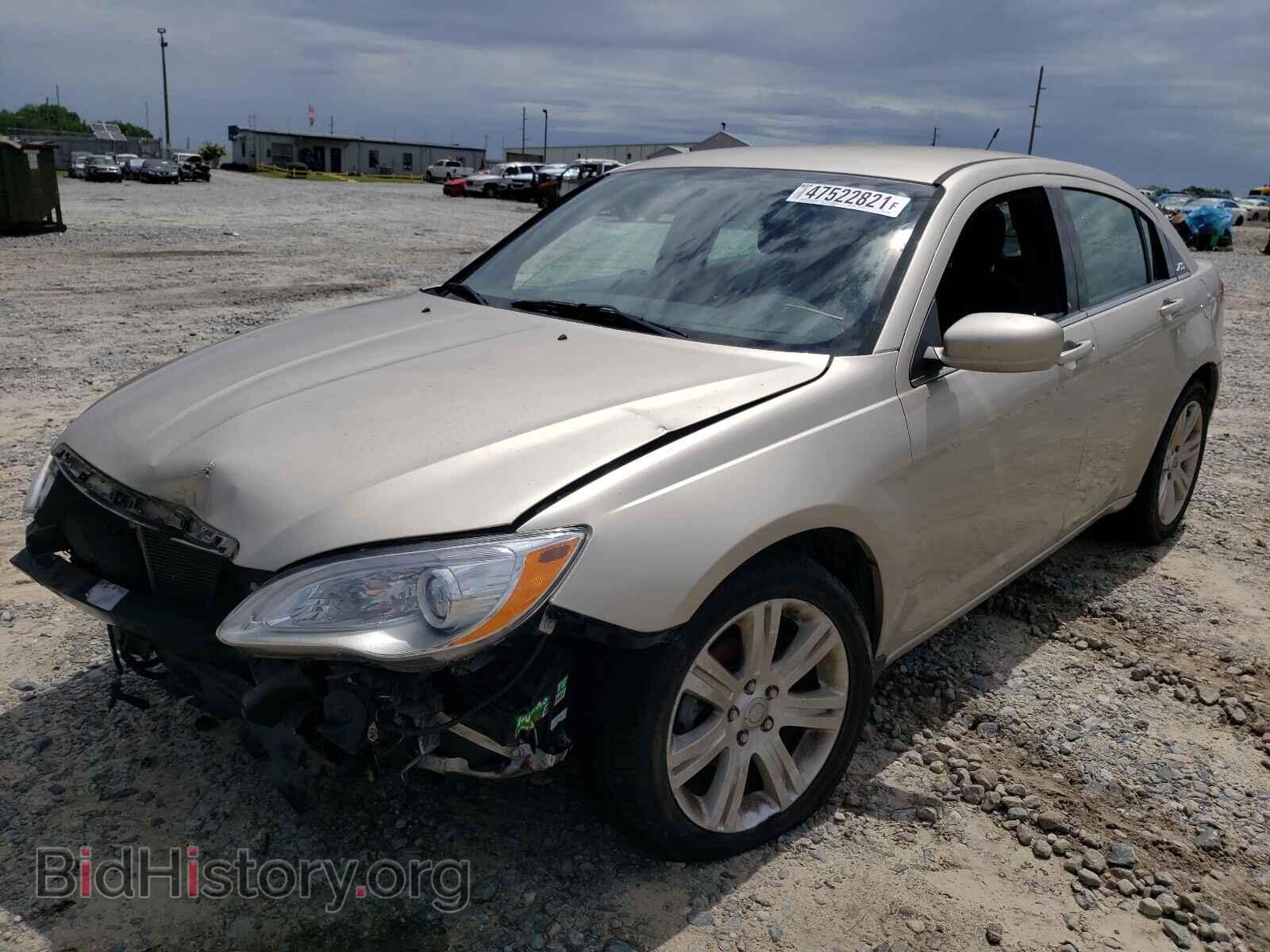 2013 CHRYSLER 200 - VIN: 1C3CCBAB2DN671666 - Фото 2