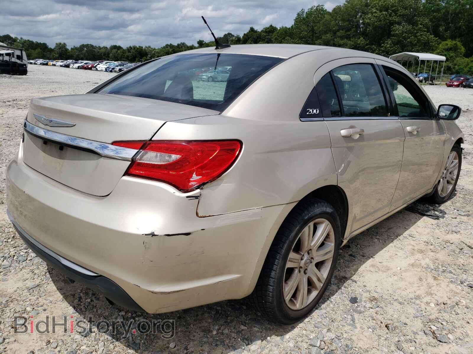 2013 CHRYSLER 200 - VIN: 1C3CCBAB2DN671666 - Фото 4