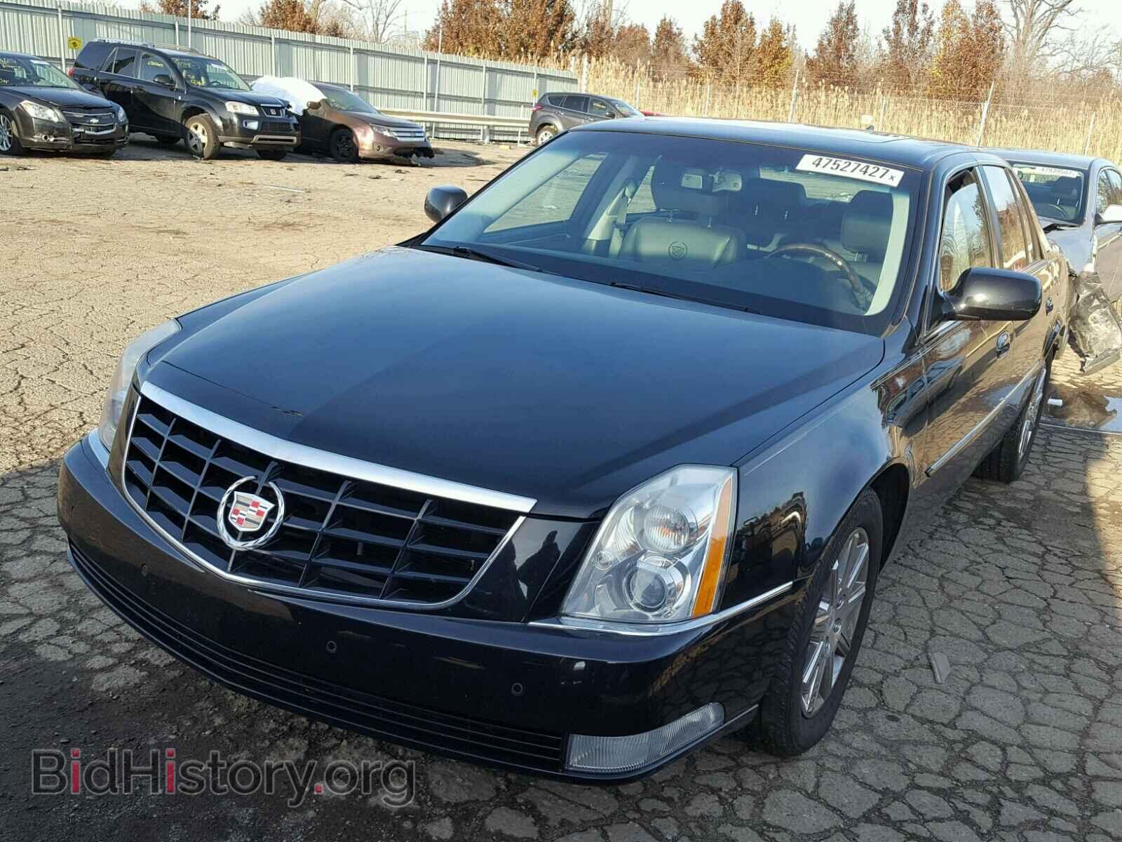 2011 CADILLAC DTS - VIN: 1G6KH5E64BU101150 - Фото 2
